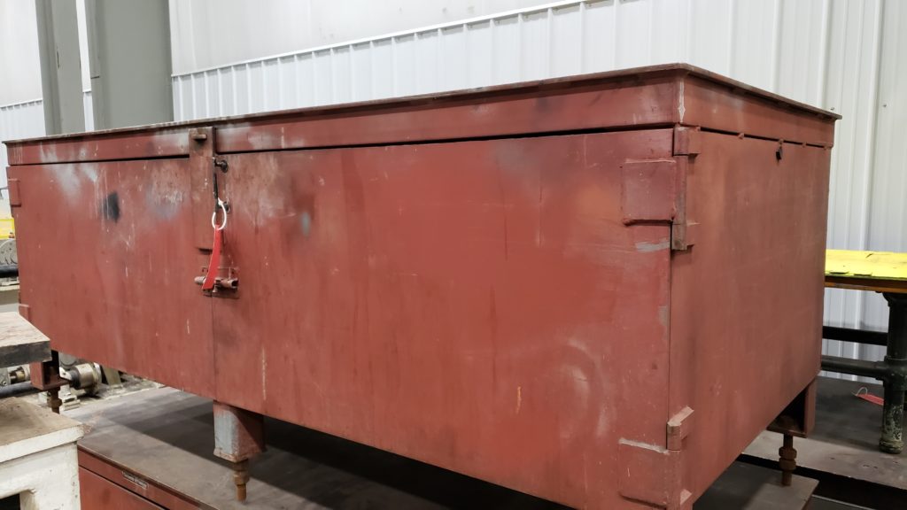 8' x 4' x 3/8" Workbench with 2 doors, h: 40 1/2