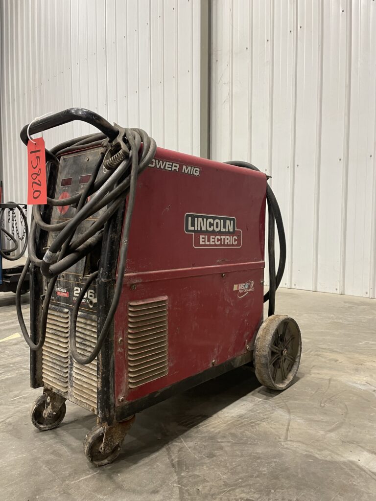 Lincoln Maxtrac Electric Power MIG 256 Welder K3068