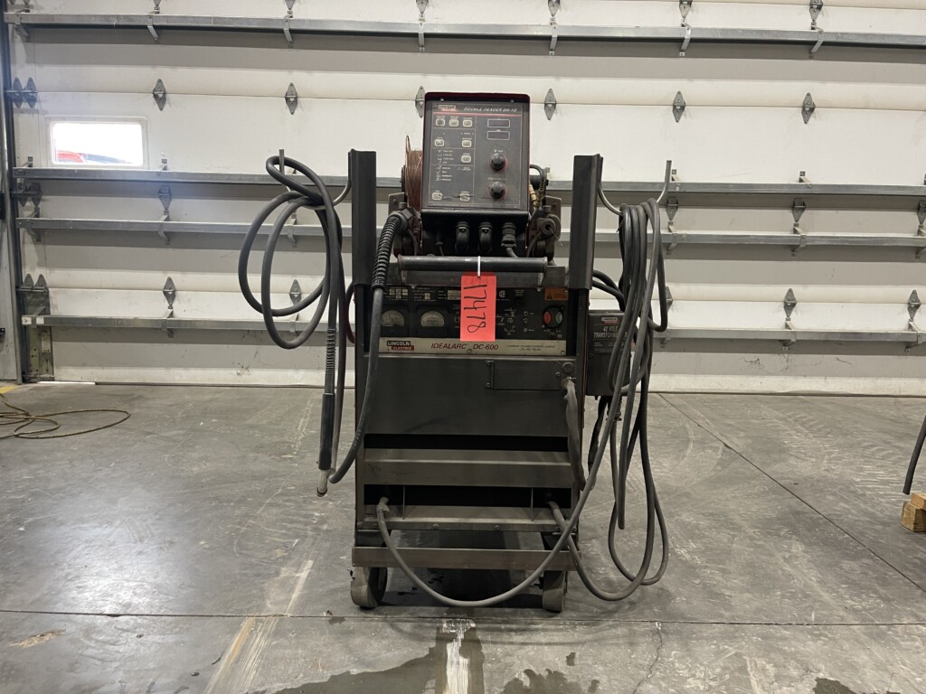 Lincoln DC-600 Welder