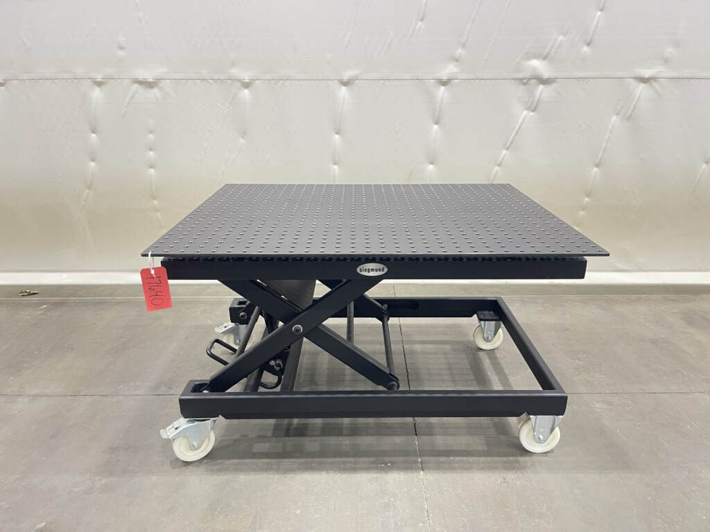 Siegmund Imperial 4' x 5' Heavy Duty Mobile Lifting Welding Table